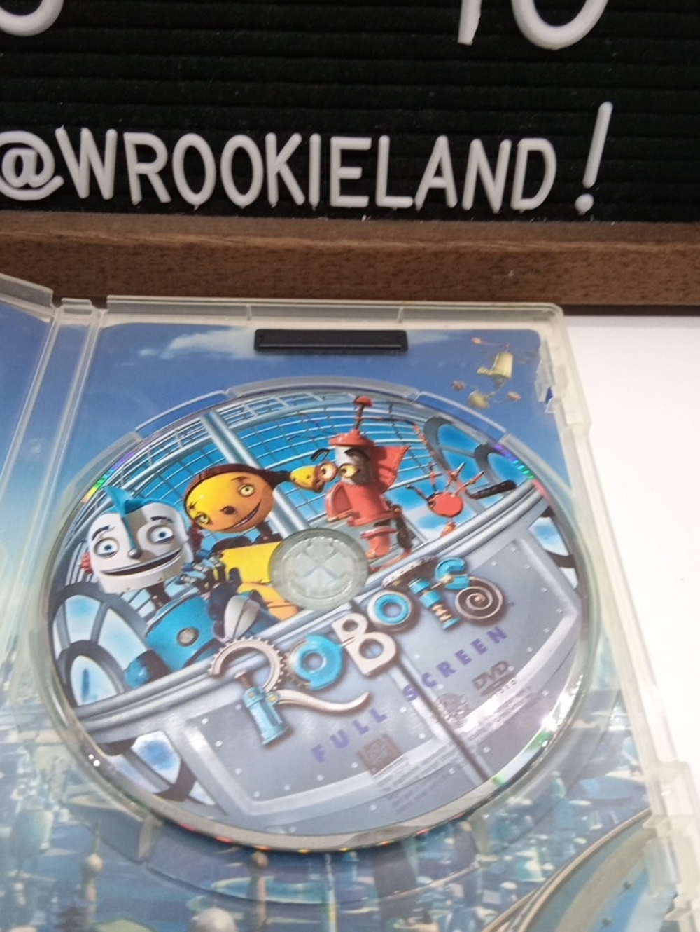 Robots DVD#J43 - Picture 3 of 4
